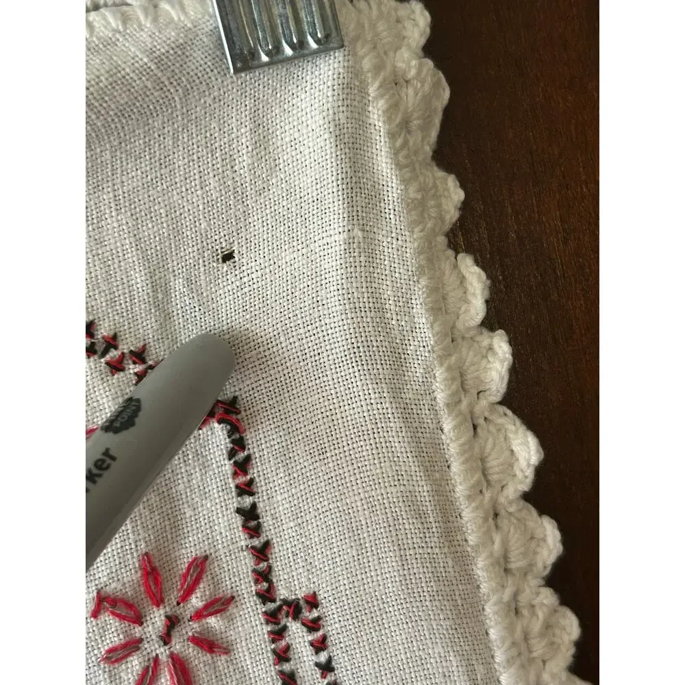 Vintage floral embroidered table runner MCM